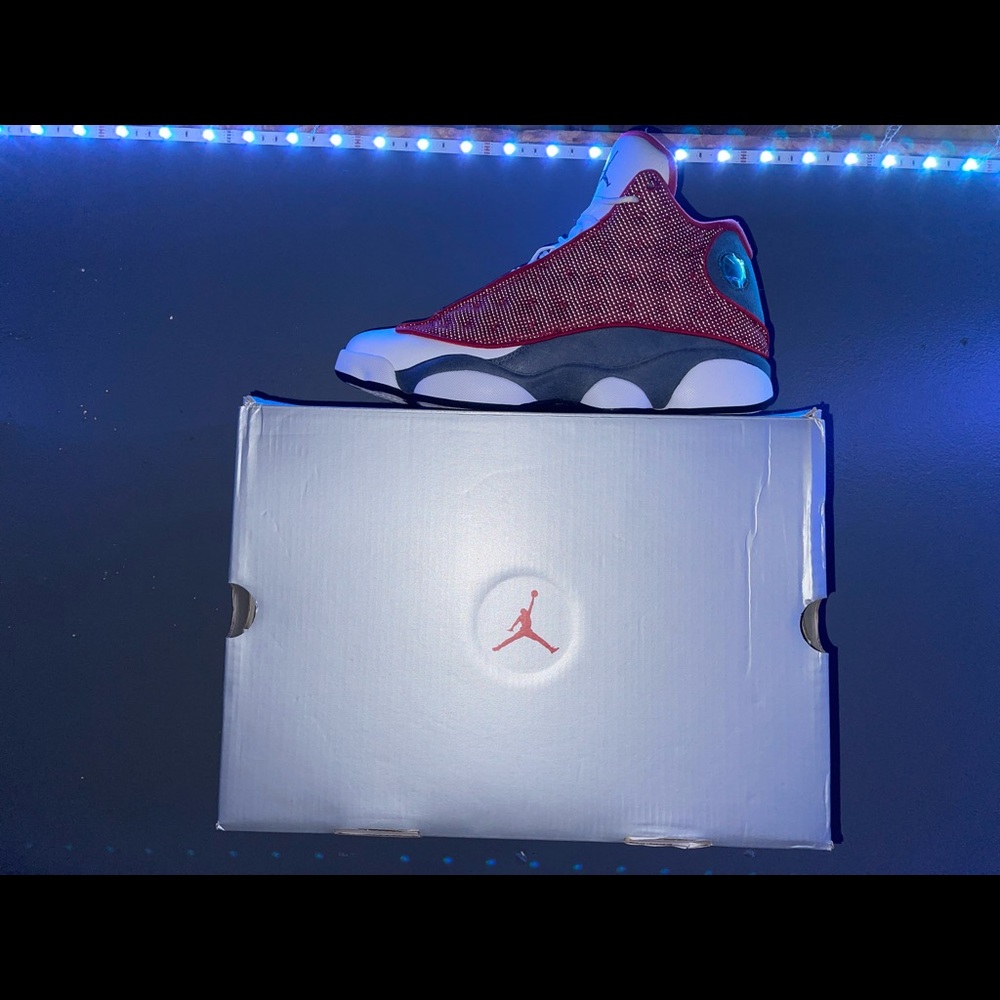 Red flint air Jordan retro 13’s
